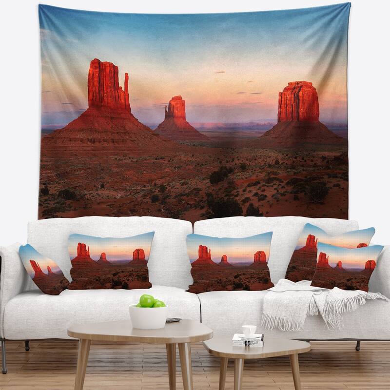 Designart 'Sunset in Monument Valley' Landscape Wall Tapestry - Bed ...