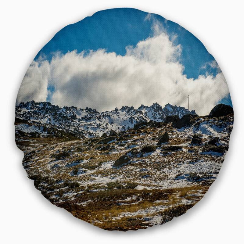 Designart 'Wide View of Kosciuszko National Park' Seashore Throw Pillow