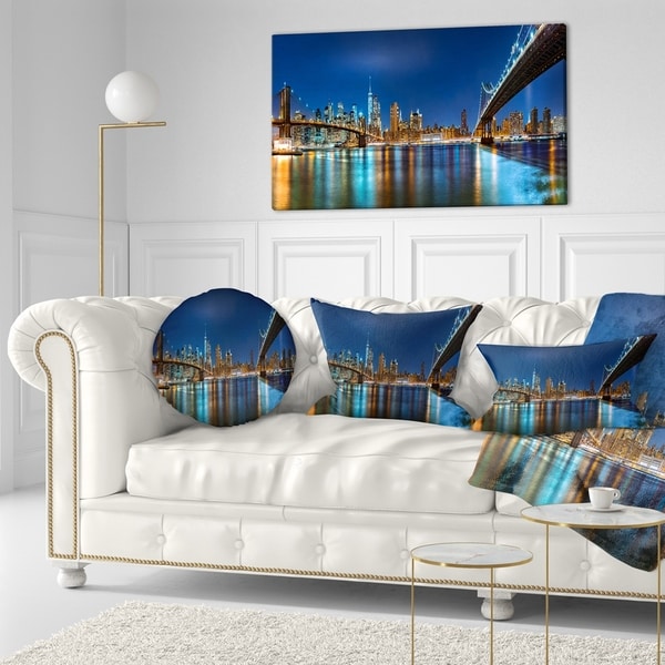 Designart 'Discontinued product' Cityscape Throw Pillow