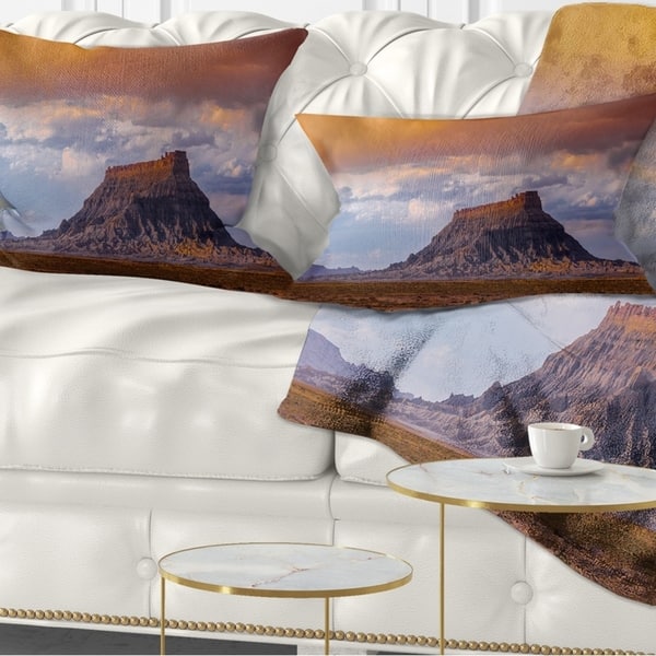 Designart Factory Buttle Utah Panorama Landscape Printed Throw Pillow On Sale Overstock 20945217