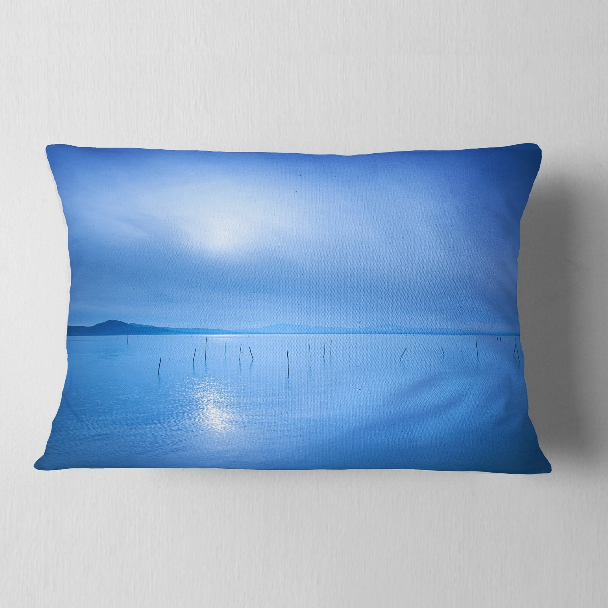 Designart 'Blue Water Surface in Morning' Seascape Throw