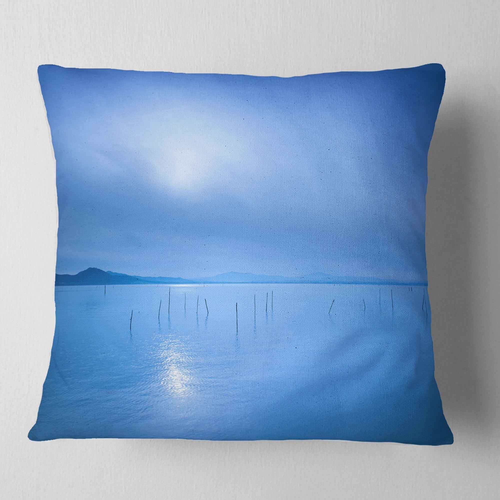 Designart 'Blue Water Surface in Morning' Seascape Throw