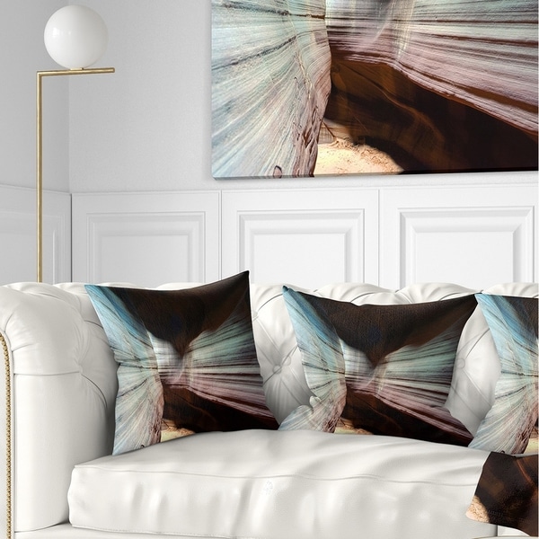 Designart 'Antelope Canyon Arizona' Landscape Photo Throw Pillow