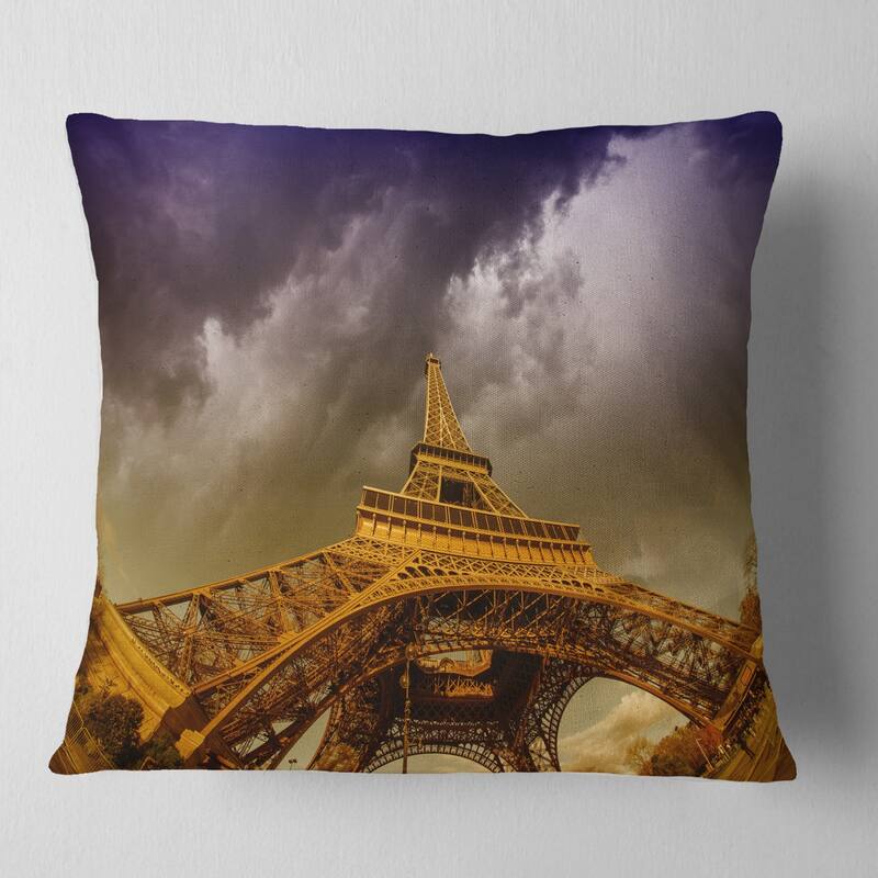 Designart 'Paris Eiffel Towerand Gorgeous Sky' Photography Throw Pillow