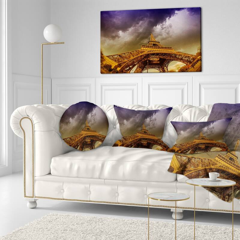 Designart 'Paris Eiffel Towerand Gorgeous Sky' Photography Throw Pillow