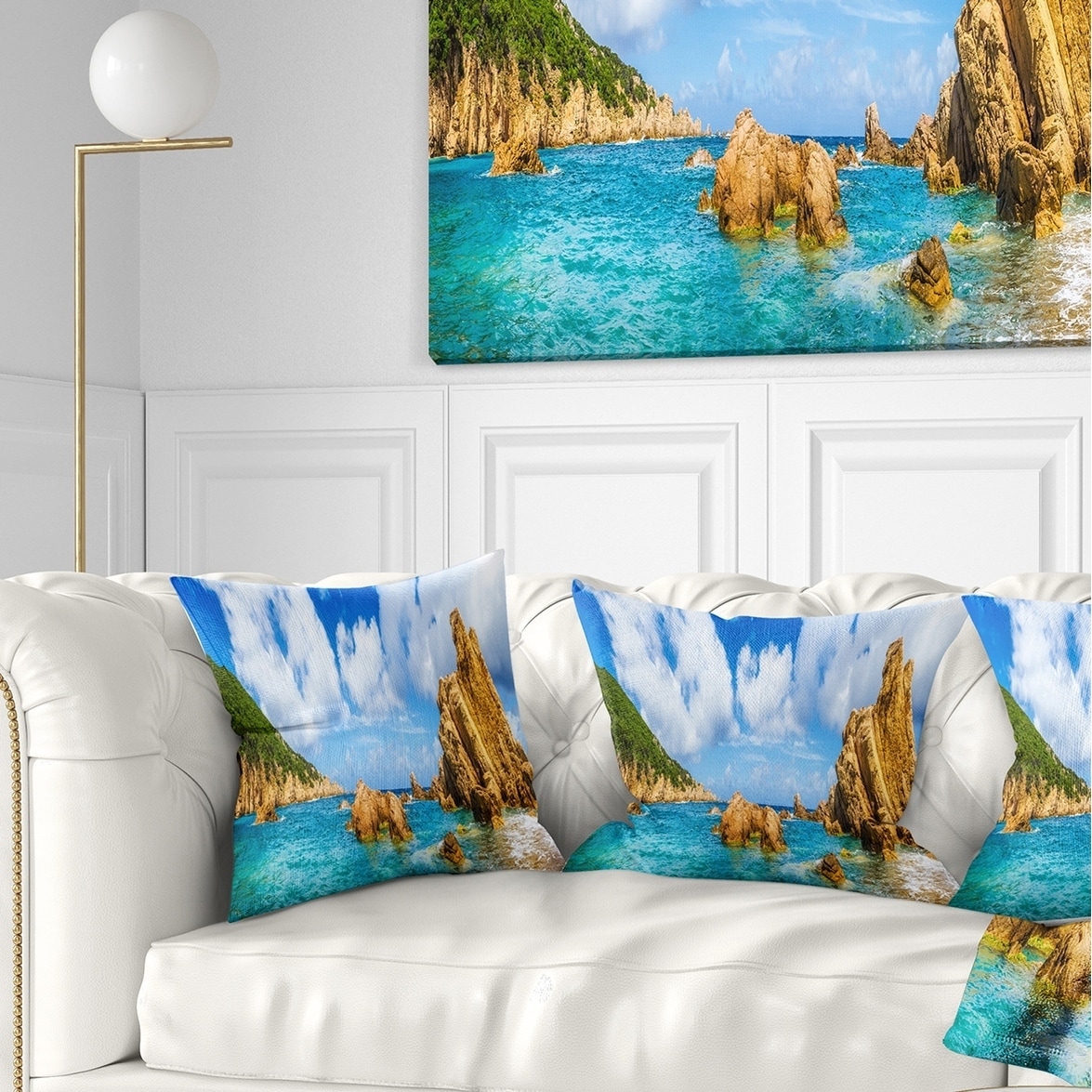 Designart 'Costa Paradise Panorama' Seashore Photo Throw