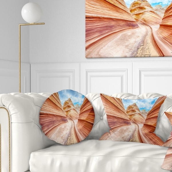 Designart Swirling Dune Sandstones Landscape Photo Throw Pillow