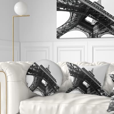 Designart 'Paris Eiffel Towerinto the Sky' Skyline Photography Throw Pillow