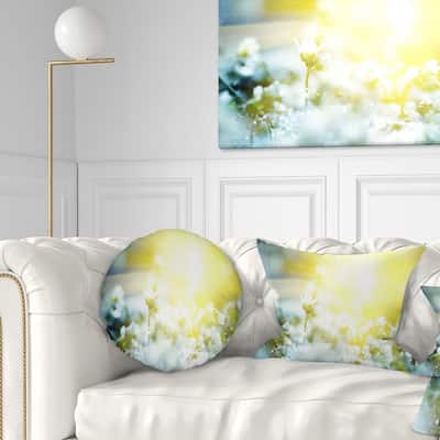 Designart 'Beautiful White Flowers At Sunrise' Flower Throw Pillow