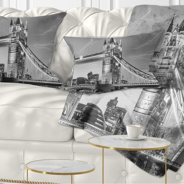 Designart 'Majesty of Tower Bridge London' Cityscape Photo Throw Pillow ...