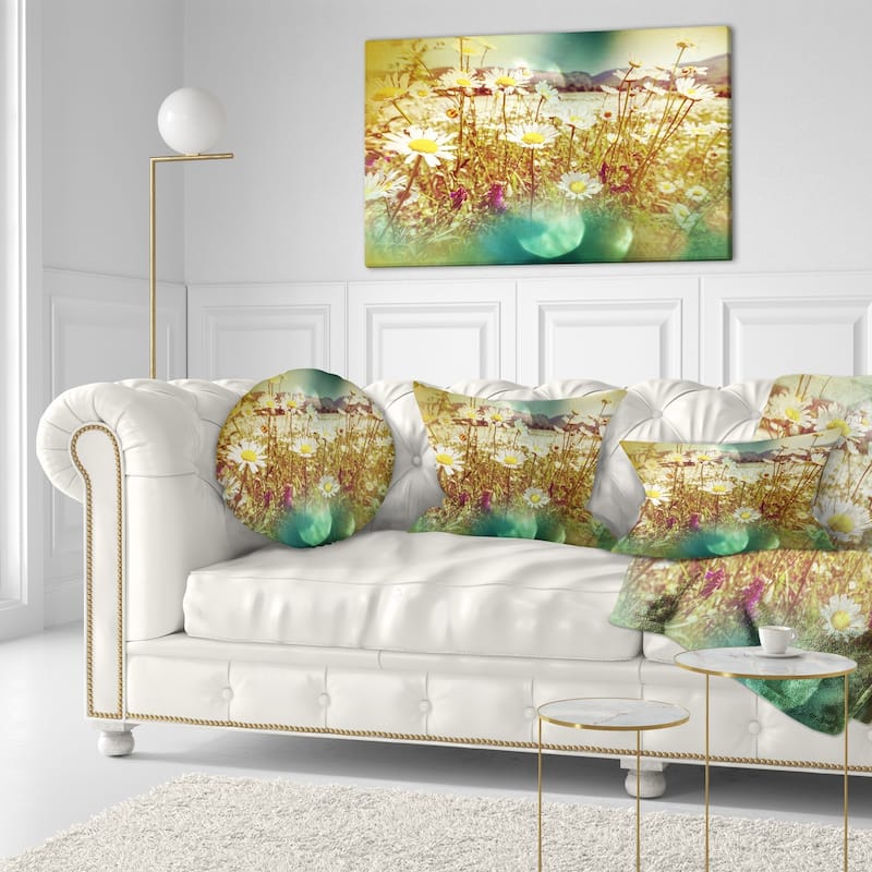 Designart 'Beautiful Blossom Chamomile Flowers' Floral Throw Pillow
