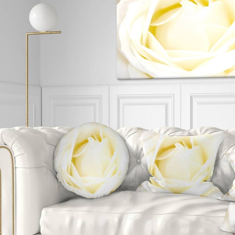 Designart 'White Rose with Close Up Petals' Floral Throw Pillow - Round - 20 inches round - Large
