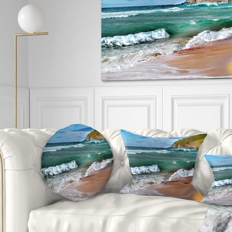 Designart 'Blue Sea with Warm Waves' Seascape Throw Pillow - Round - 16 inches round - Small