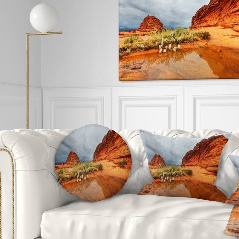 Designart 'Clear Lake Vermillion Cliffs' Landscape Printed Throw Pillow - Round - 16 inches round - Small