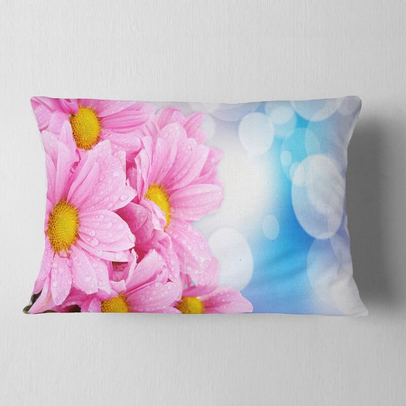 Designart 'Beautiful Pink Flower Bouquet' Floral Throw Pillow