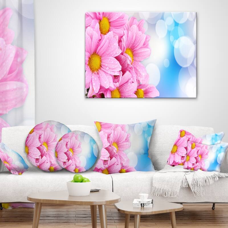 Designart 'Beautiful Pink Flower Bouquet' Floral Throw Pillow