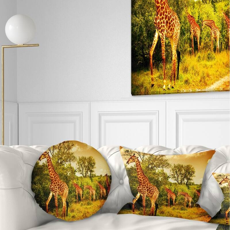 Designart 'South African Giraffes' African Throw Pillow - Round - 16 inches round - Small