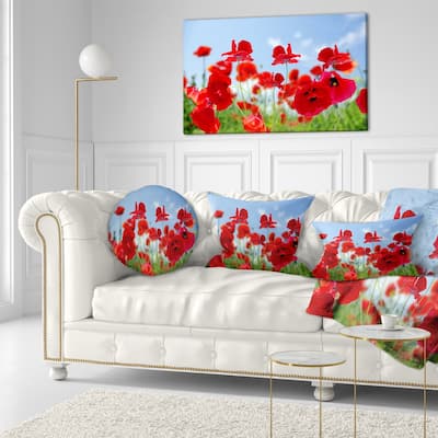 Designart 'Close Up of Amazing Poppy Flowers' Floral Throw Pillow