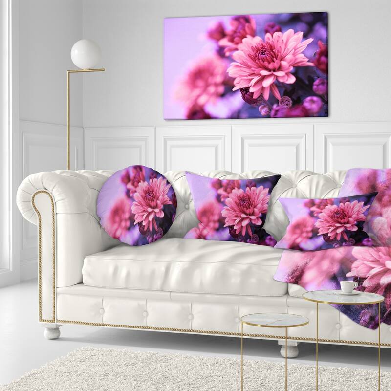 Designart 'Colorful Autumnal Chrysanthemum' Floral Throw Pillow