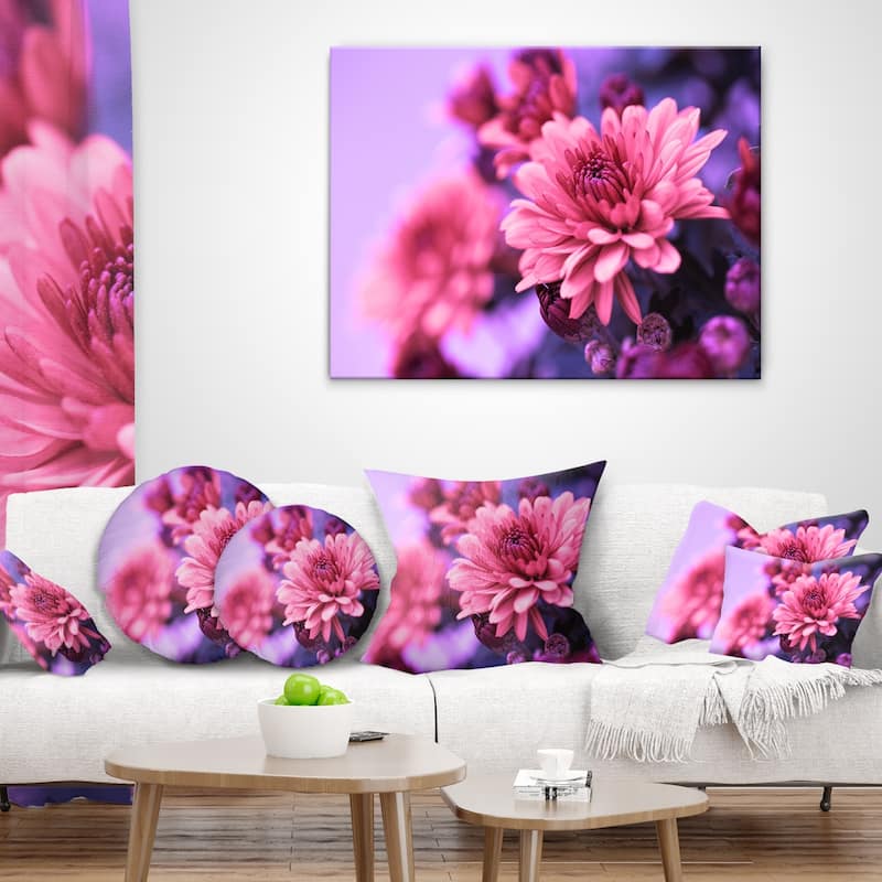 Designart 'Colorful Autumnal Chrysanthemum' Floral Throw Pillow