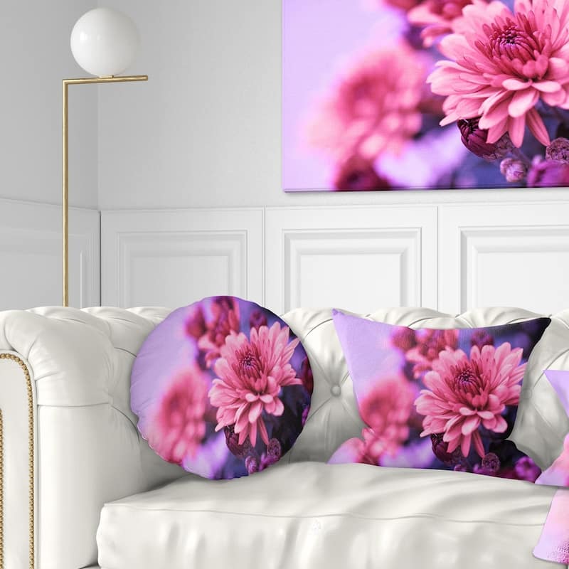 Designart 'Colorful Autumnal Chrysanthemum' Floral Throw Pillow - Round - 16 inches round - Small