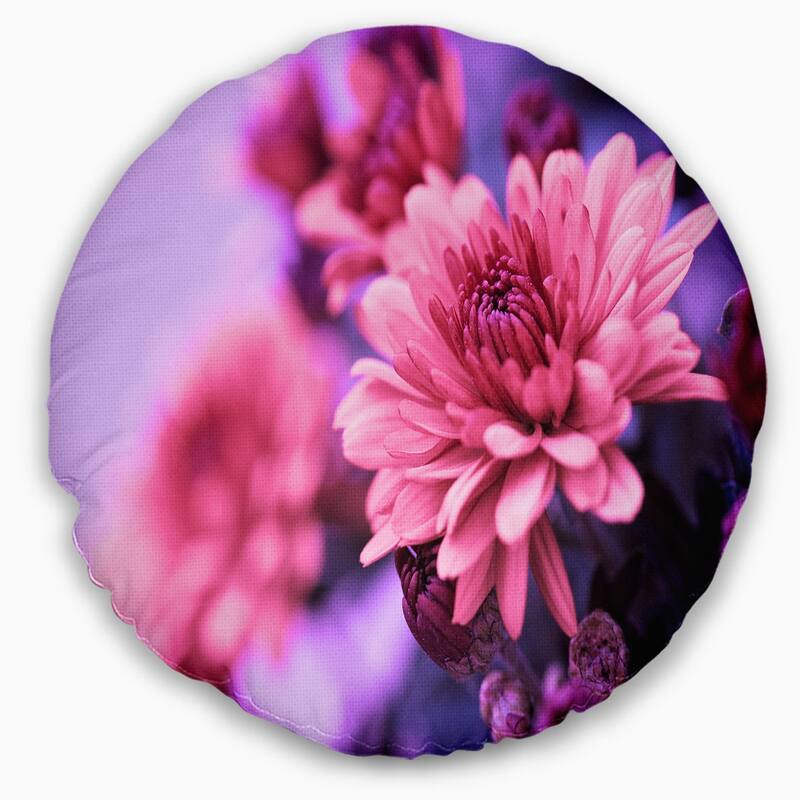 Designart 'Colorful Autumnal Chrysanthemum' Floral Throw Pillow
