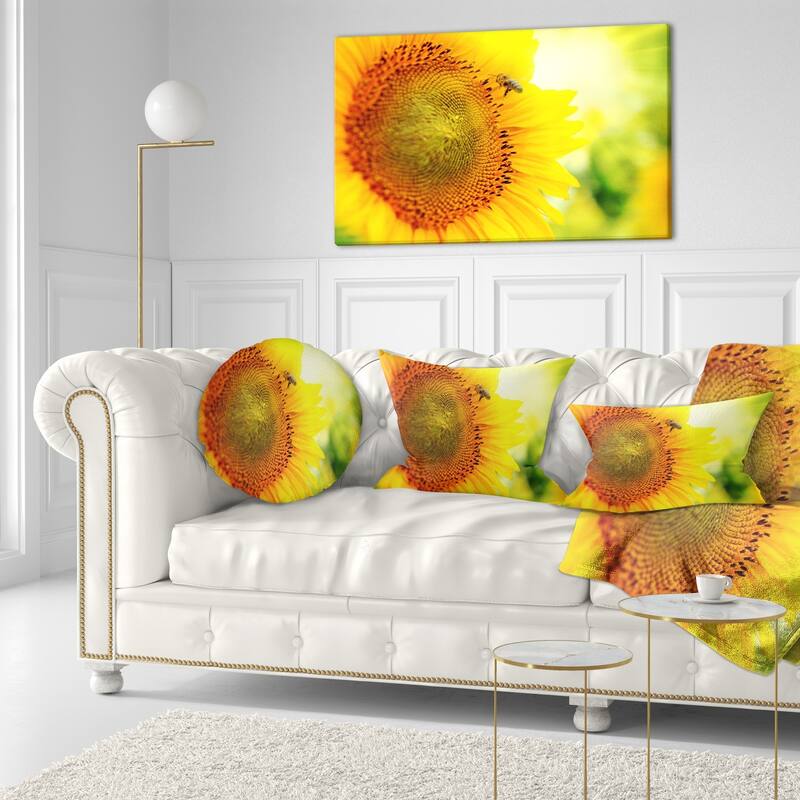 Designart 'Sunflower Blooming on Field' Animal Throw Pillow