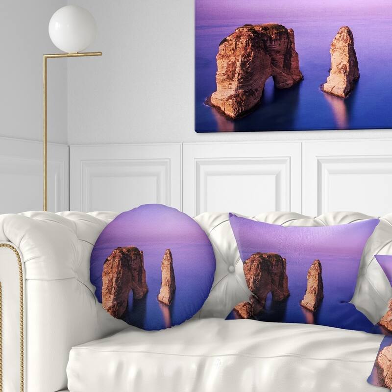 Designart 'Rawsha Rock on Sunset' Seascape Throw Pillow - Round - 20 inches round - Large