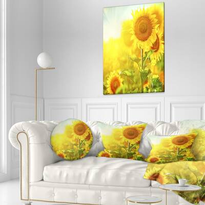 Designart 'Bright Sunflowers Blooming on Field' Animal Throw Pillow