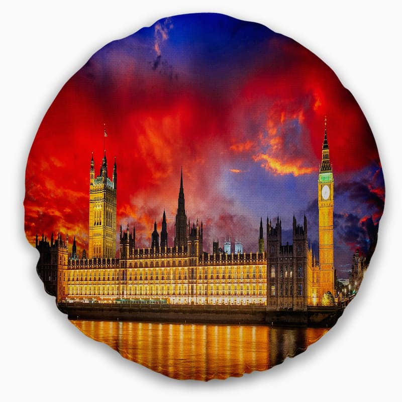 Designart 'House of Parliament at River Thames' Modern Cityscape Throw Pillow