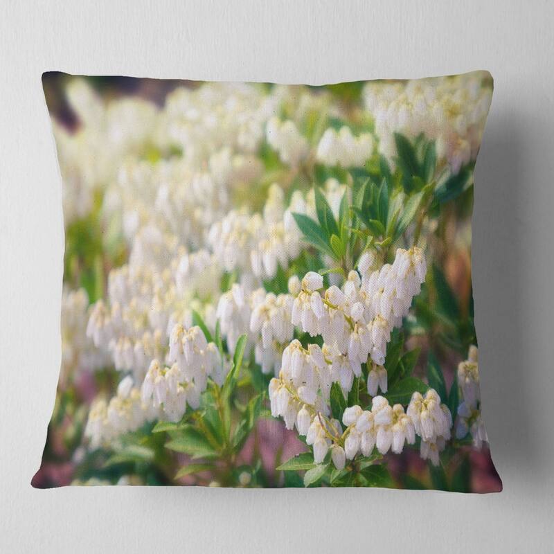 Designart 'Beautiful Blooming White Flowers' Floral Throw Pillow - Square - 18 in. x 18 in. - Medium