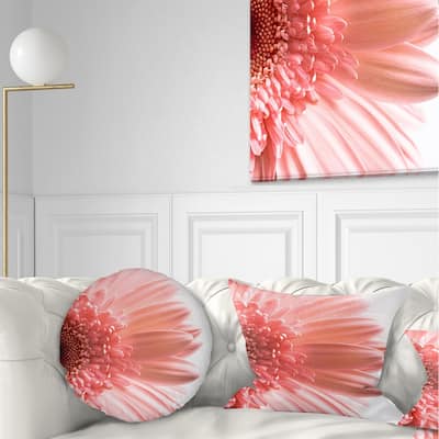 Designart 'Large Pink Daisy Flower Petals' Floral Throw Pillow