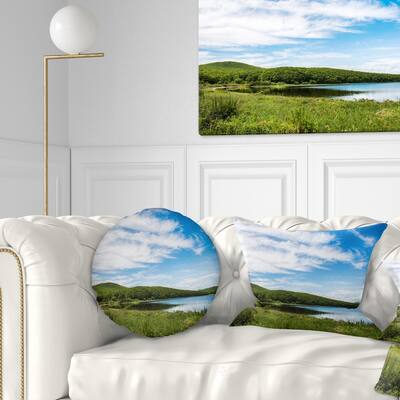 Designart 'Scenic View of Pacific Ocean Beach' Landscape Printed Throw Pillow