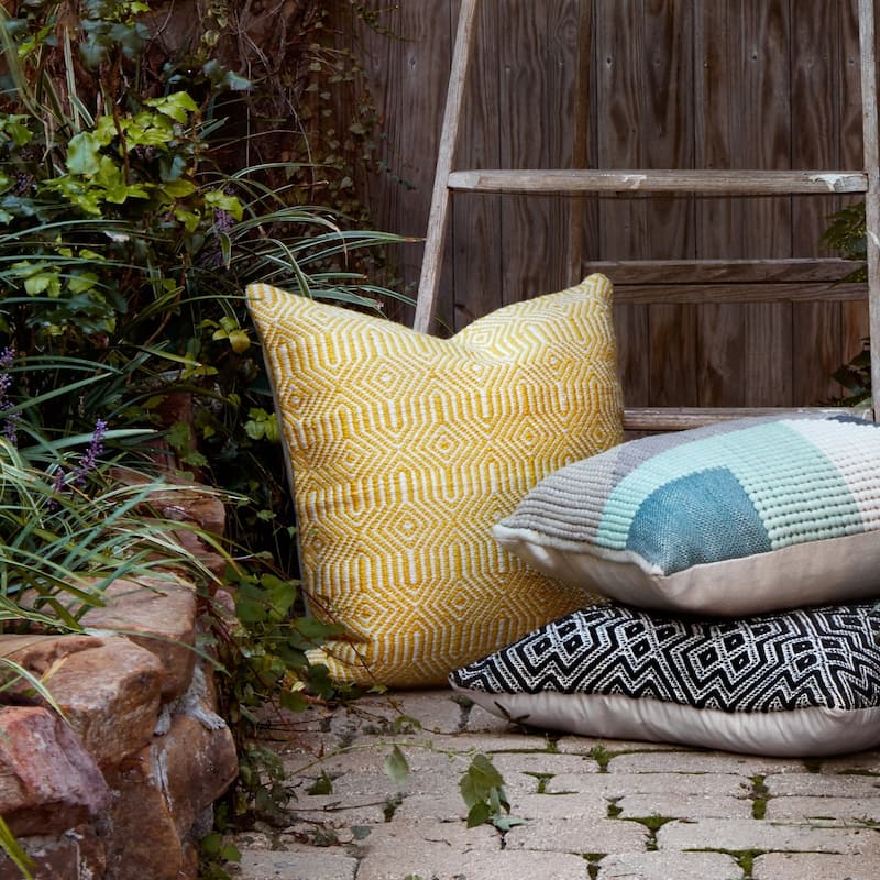 22-inch Indoor/Outdoor Geometric Throw Pillow OR Cover - Accent - Polyester - Yellow