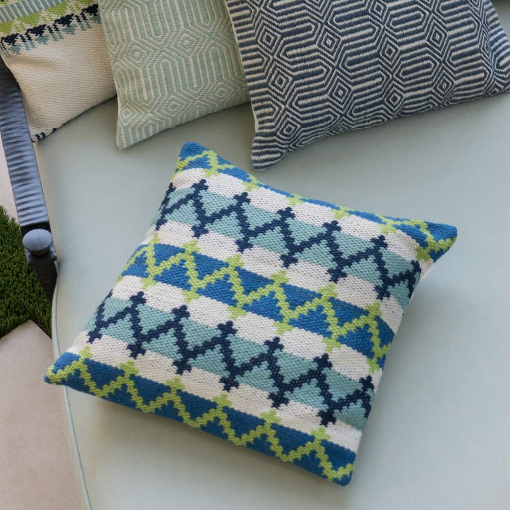 Indoor/ Outdoor Blue/ Green Geometric 22-inch Throw Pillow or Pillow Cover
