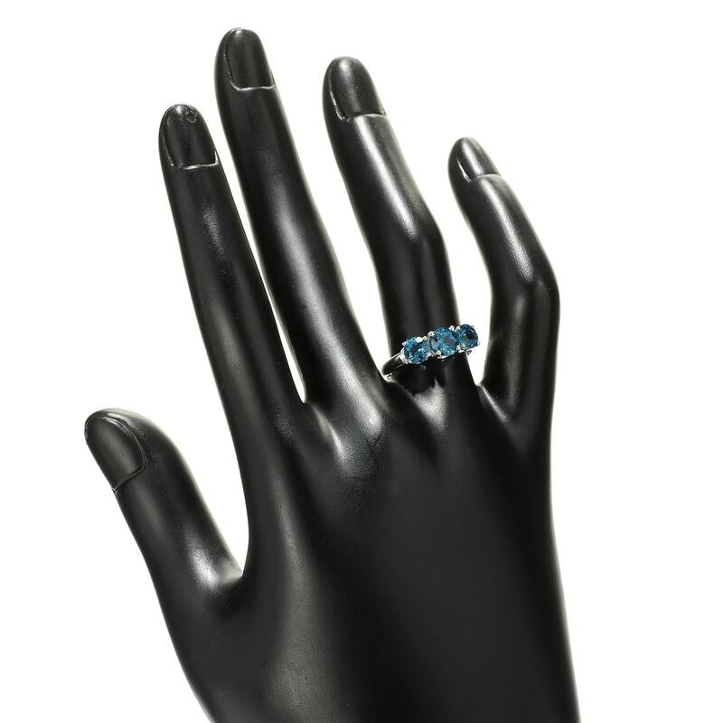 Ster Silver London Blue Topaz Round Cut 3-Stone Ring