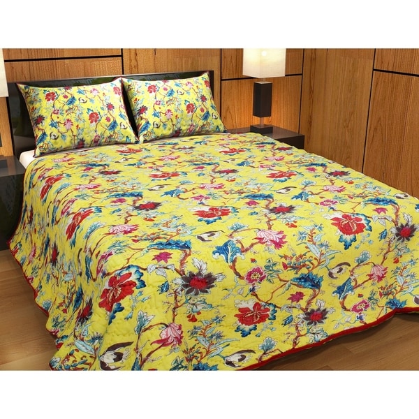 Yellow French Swathe Kantha Super Queen Quilt 92 W X 96 L Yellow French Swathe Kantha Super Queen Quilt 92 W X 96 L