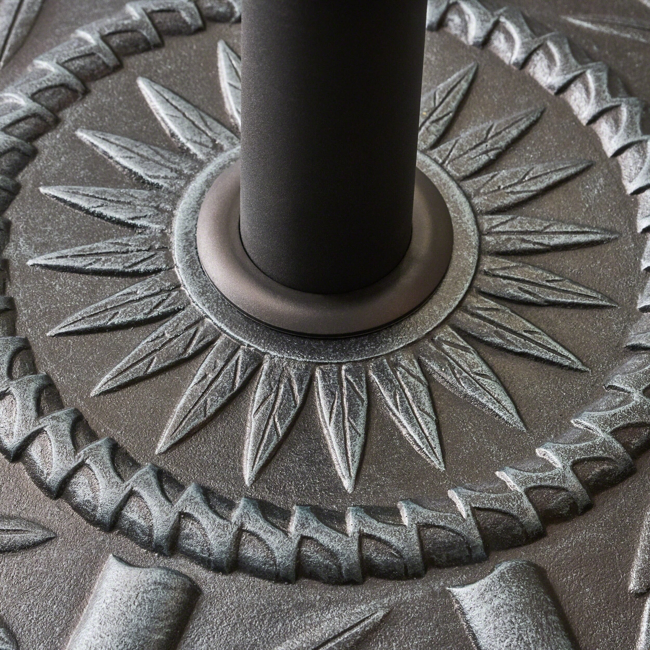 60 pound umbrella base