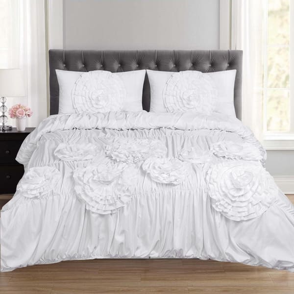 Shop Scarlett Fancy Floral 3 Piece Duvet And Pillow Sham Set