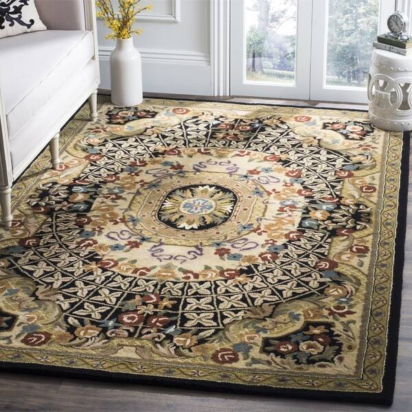 Safavieh Handmade Classic Empire Black/ Gold Wool Rug - 6' x 9