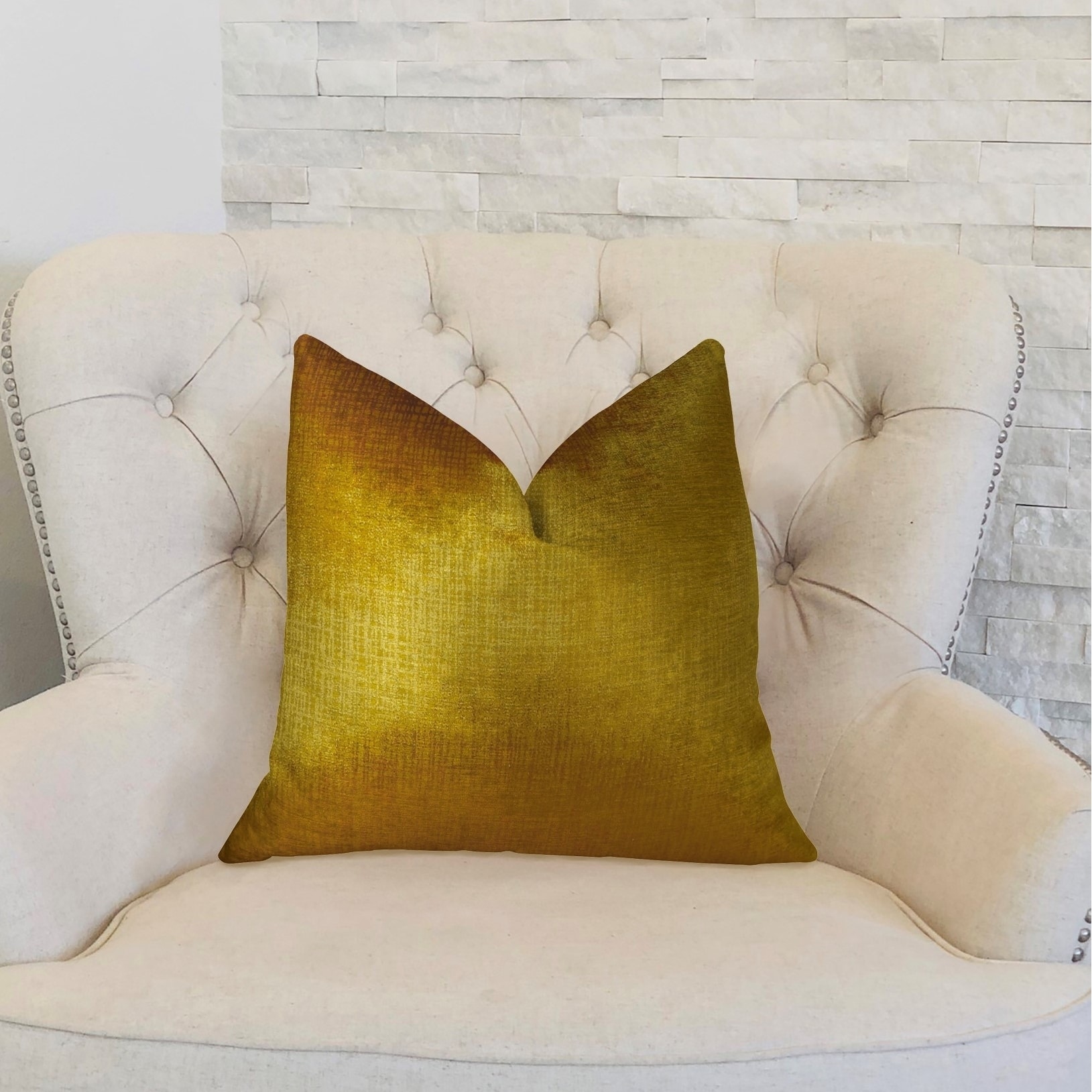 https://ak1.ostkcdn.com/images/products/21107889/Plutus-Golden-Bijou-Gold-Handmade-Luxury-Pillow-9260baae-ad63-4781-bdb2-7d485e3847cc.jpg