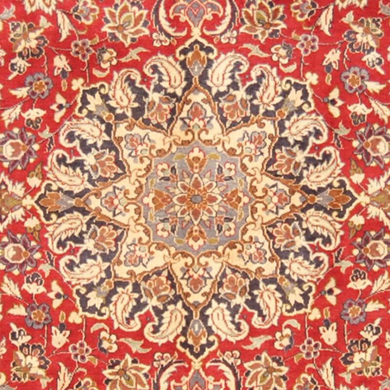 Handmade OneofaKind Isfahan Wool Rug (Iran) 7'10 x 11'10 Bed