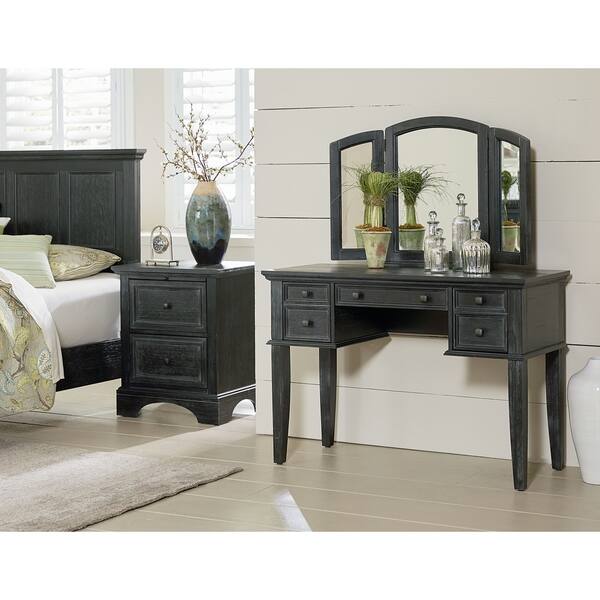 Shop Farmhouse Basics King Bedroom Set With 2 Nightstands 1
