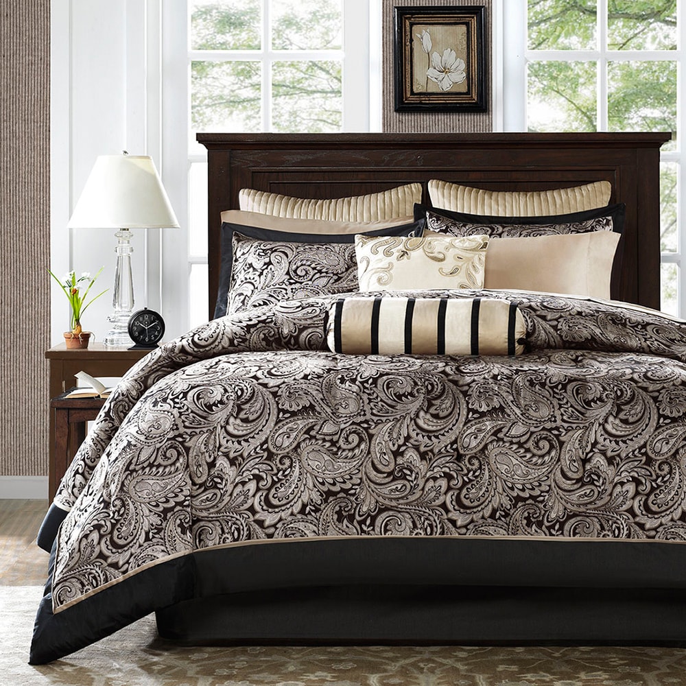 https://ak1.ostkcdn.com/images/products/21166432/Gracewood-Hollow-Abley-Black-12-piece-Complete-Bed-Set-aad6a463-d6f8-487a-86b5-a36d17f7eeb2_1000.jpg