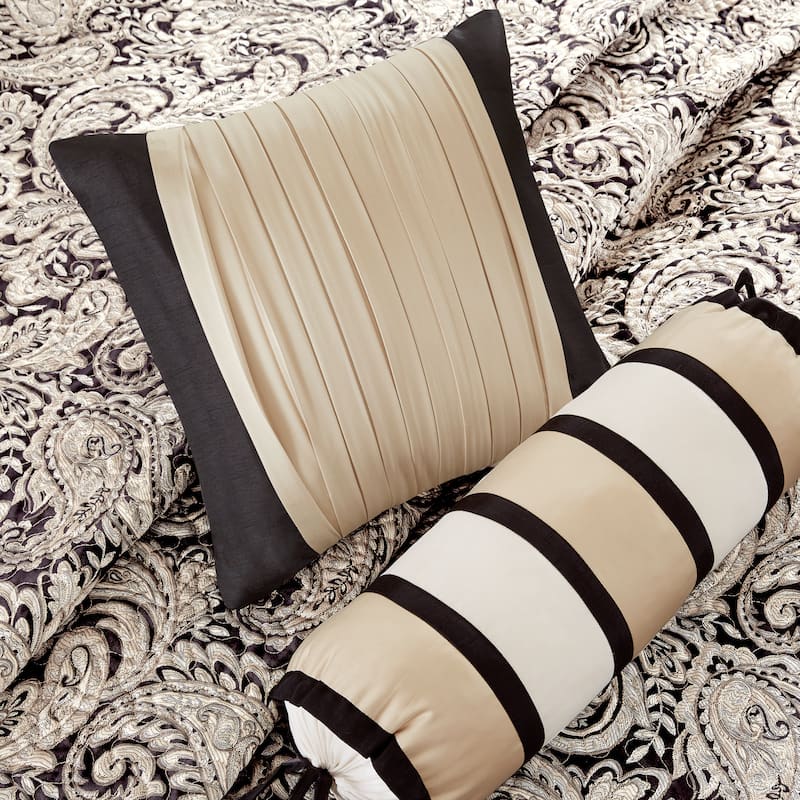 Madison Park Aubrey 6 Piece Jacquard Quilt Set with Throw Pillows