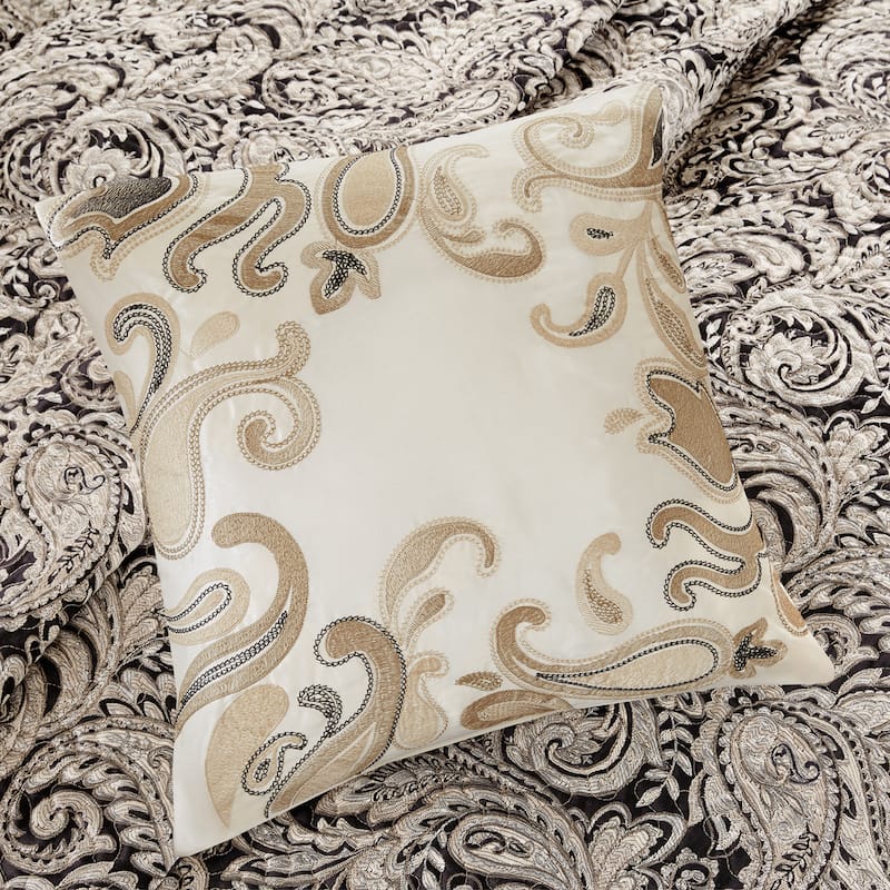 Madison Park Aubrey 6 Piece Jacquard Quilt Set with Throw Pillows