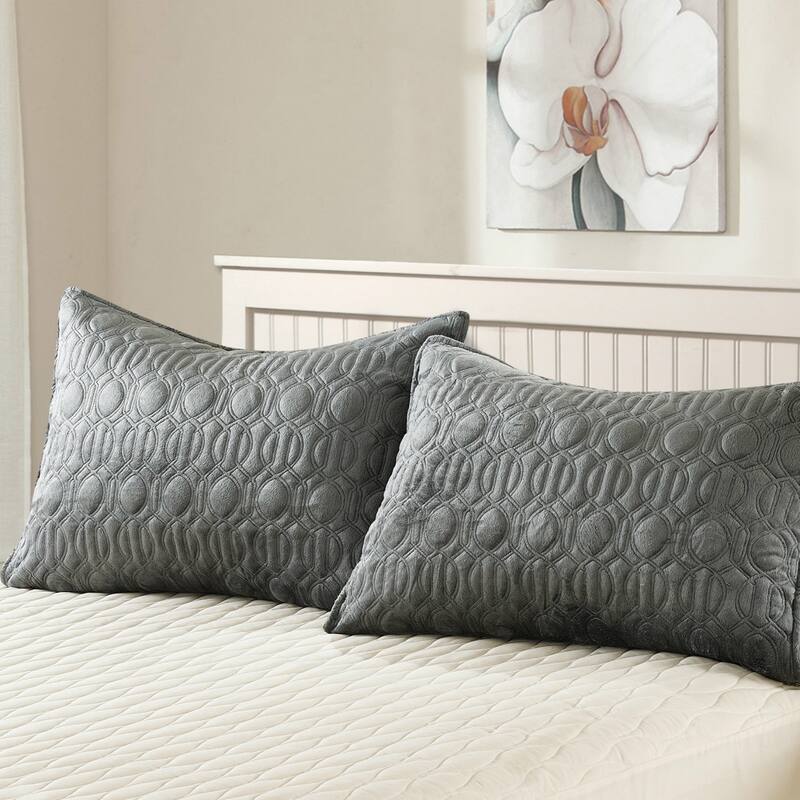 Serenta Microplush Quilted Coverlet