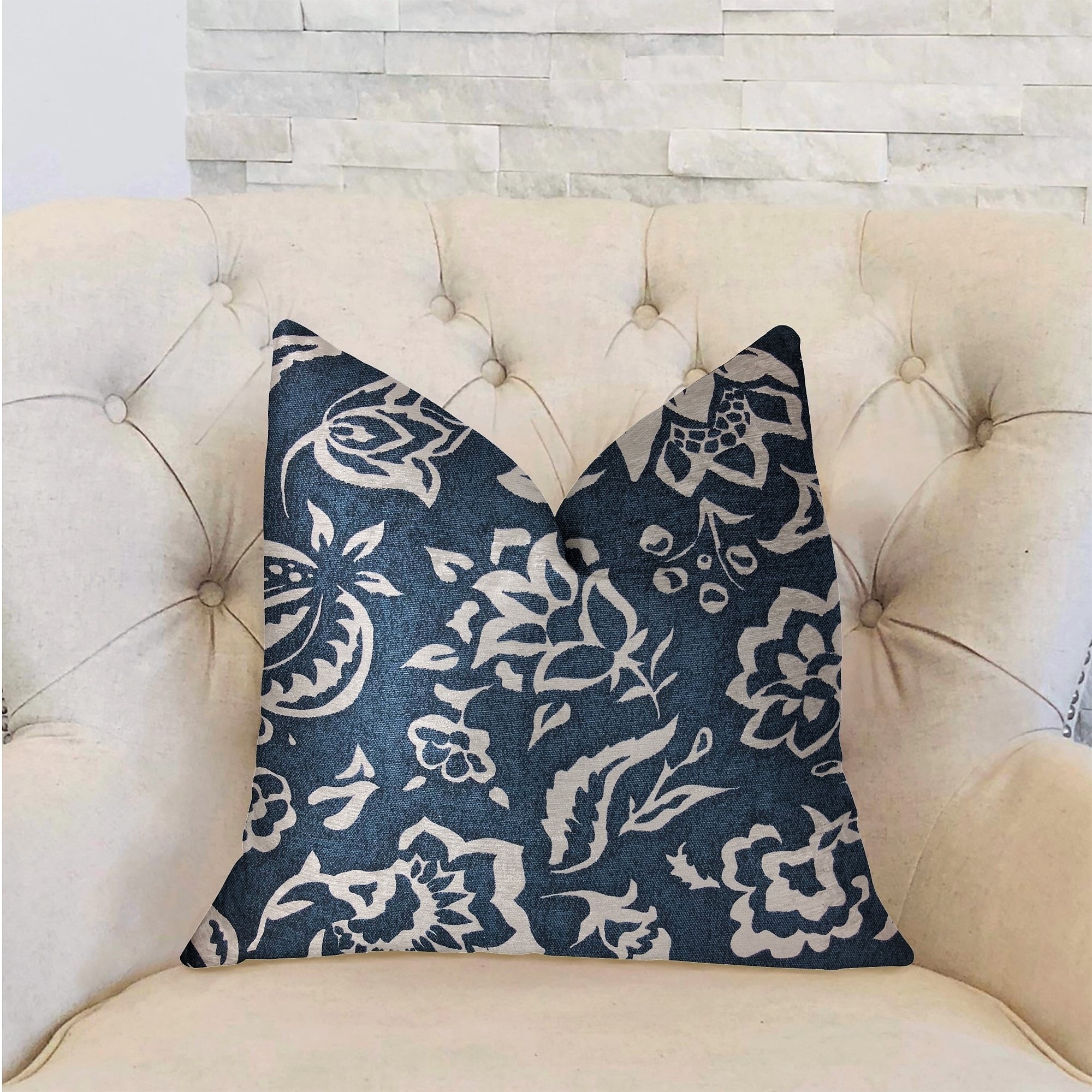 https://ak1.ostkcdn.com/images/products/21255977/Plutus-Elsi-Pom-Blue-and-White-Luxury-Throw-Pillow-a1c8cd40-d916-415a-be84-64b33b3bb767.jpg