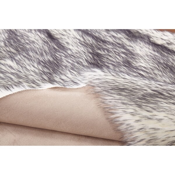 Wild Home Faux Coyote Handmade Area Rug Home - 5' x 7'