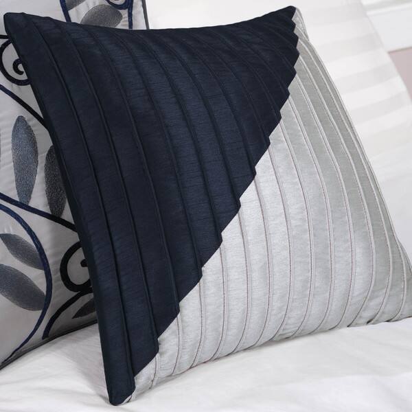 Shop Silver Orchid Monroe Navy 6 Piece Duvet Cover Set On Sale